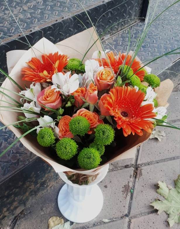 Букет цветов из: Герберы, Хризантемы, Альстромерии и Розы в Сонково