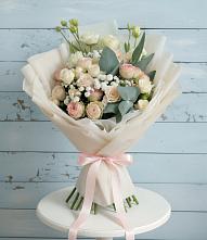 Букет цветов из:  Розы и Лизиантусы в Сонково