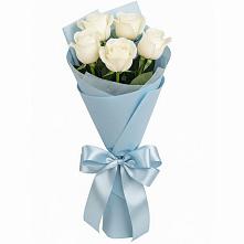Букет 5 Белых роз Проуд в Сонково