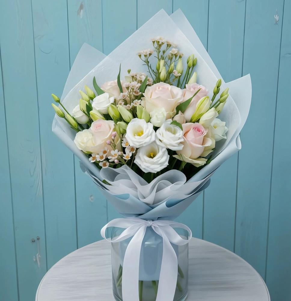 Букет цветов из: Розы и Лизиантусы в Сонково