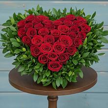 Цветочная композиция из Розы в виде сердца в Сонково