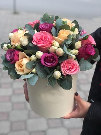 Цветочная композиция из Розы в шляпной коробке в Сонково