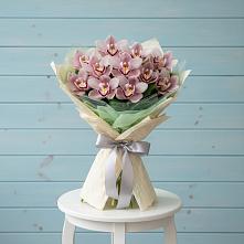Букет цветов из:  Орхидеи и Розы в Сонково