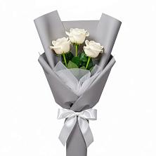 Букет 3 белые розы в Сонково