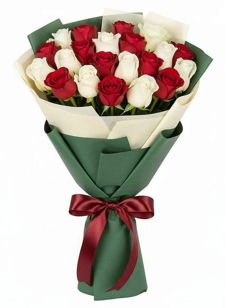 Букет Микс из красных и белых роз в Сонково