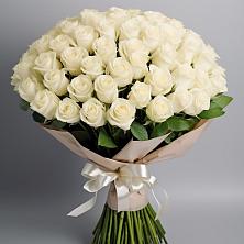 Букет 101 беля роза Белоснежка в Сонково