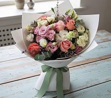 Букет цветов из:  Розы, Лизиантусы и Гвоздики в Сонково