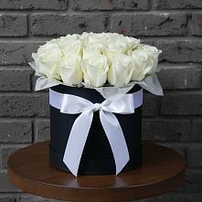 Цветочная композиция из Розы в шляпной коробке в Сонково